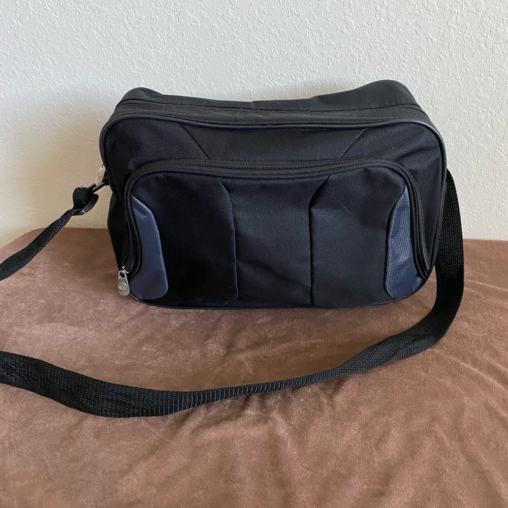 Protege Nylon Zippered Laptop/Messenger Bag.  Y2K in Black.  Adjustable Handle